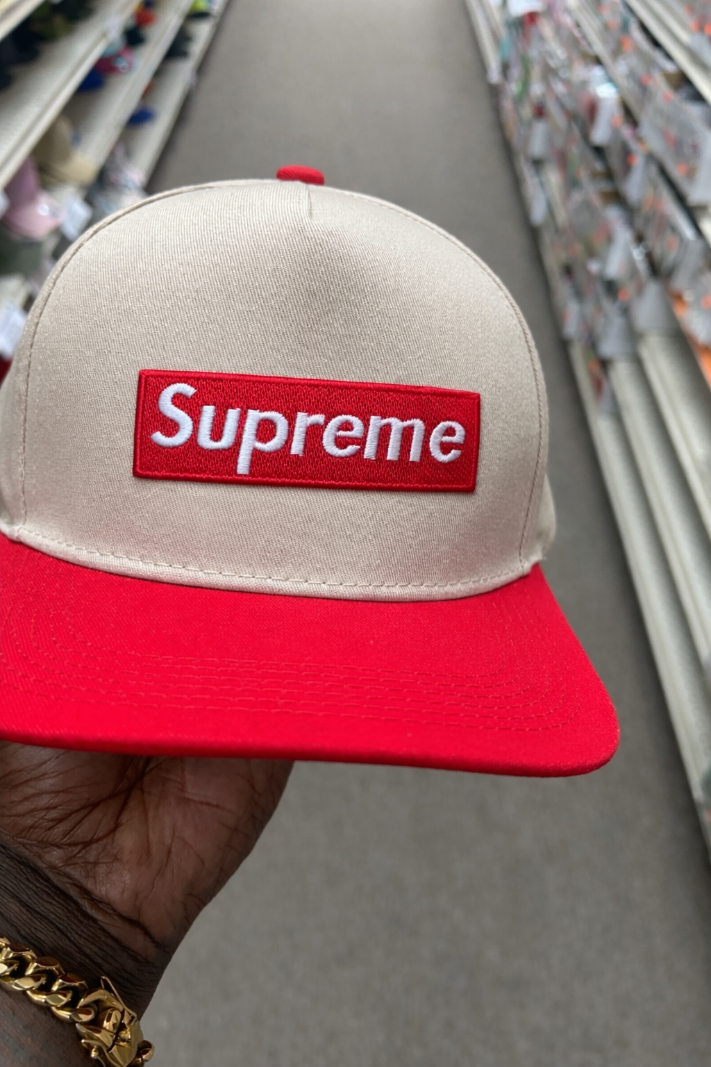 Supreme Box Logo SnapBack – Cream & Red Classic Fit